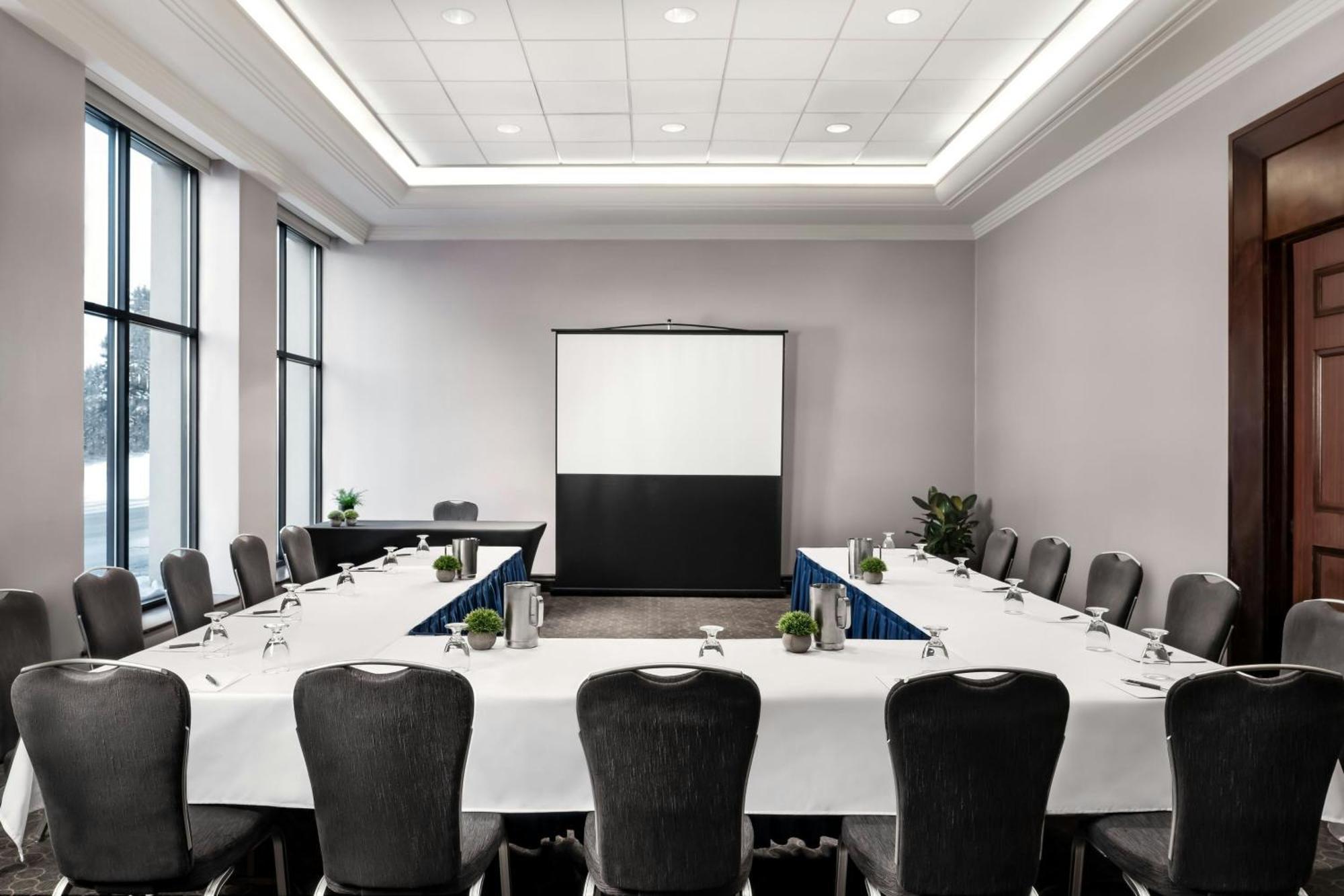 Sheraton Toronto Airport Hotel & Conference Centre Exterior foto
